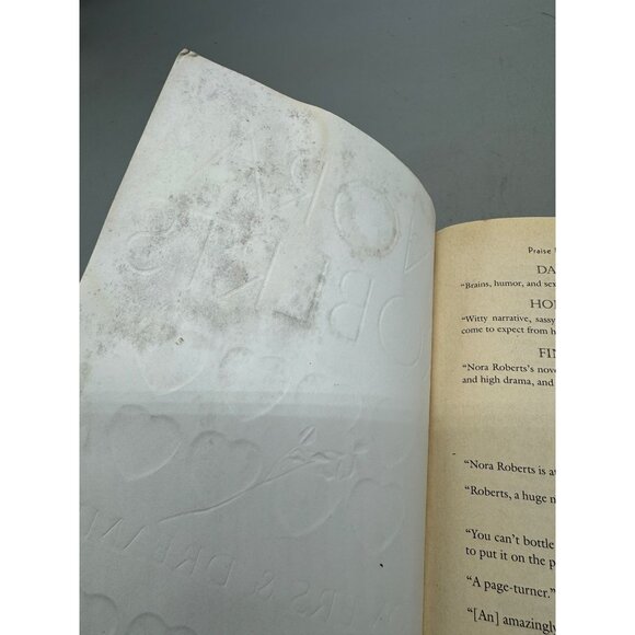 Nora Roberts "Lovers & Dreamers" Paperback Book 2005 English READ - Picture 6 of 9